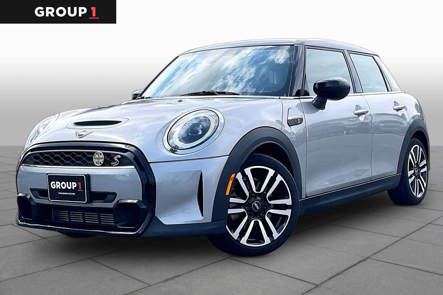 Used 2024 MINI Cooper S FWD image 1