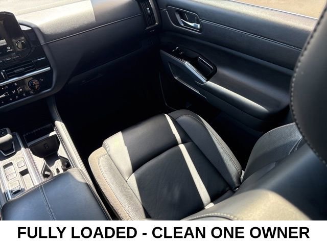 Used 2024 Nissan Pathfinder SL w/ SL Premium Package image 18