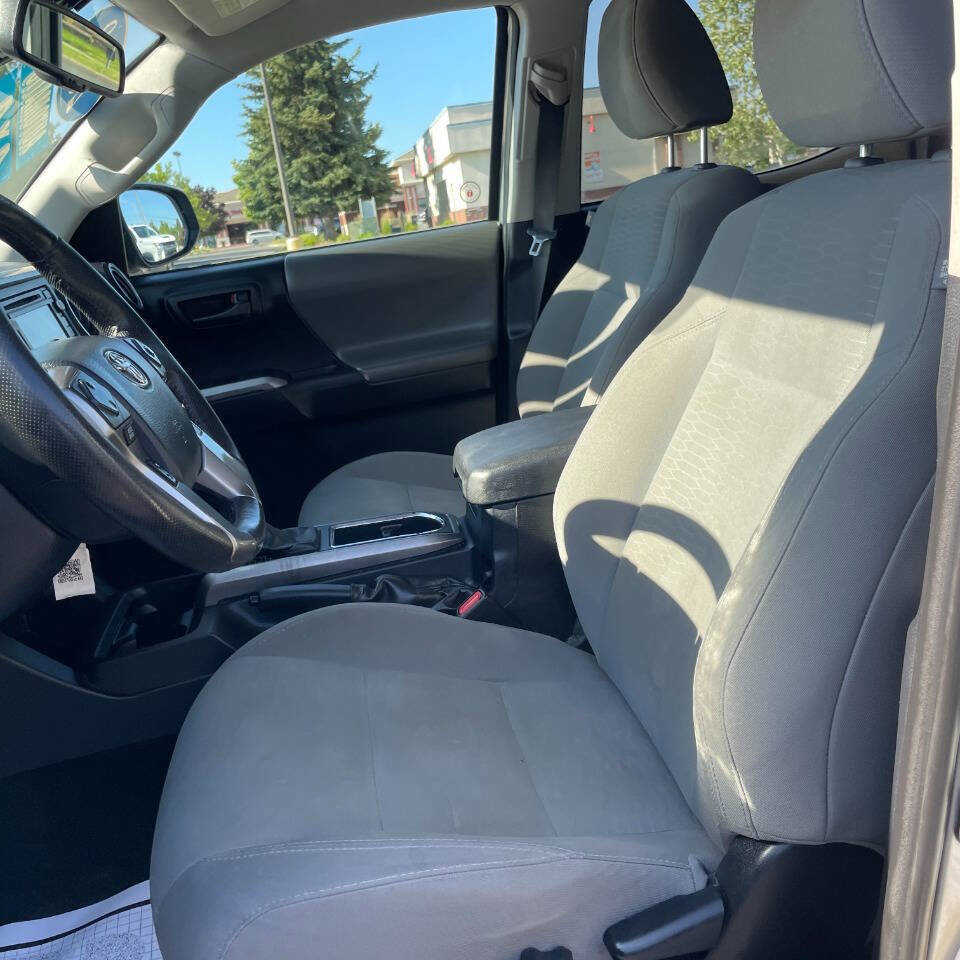Used 2018 Toyota Tacoma SR5 image 11