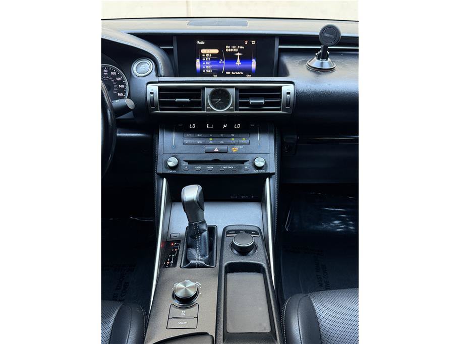 Used 2015 Lexus IS 250 RWD image 11