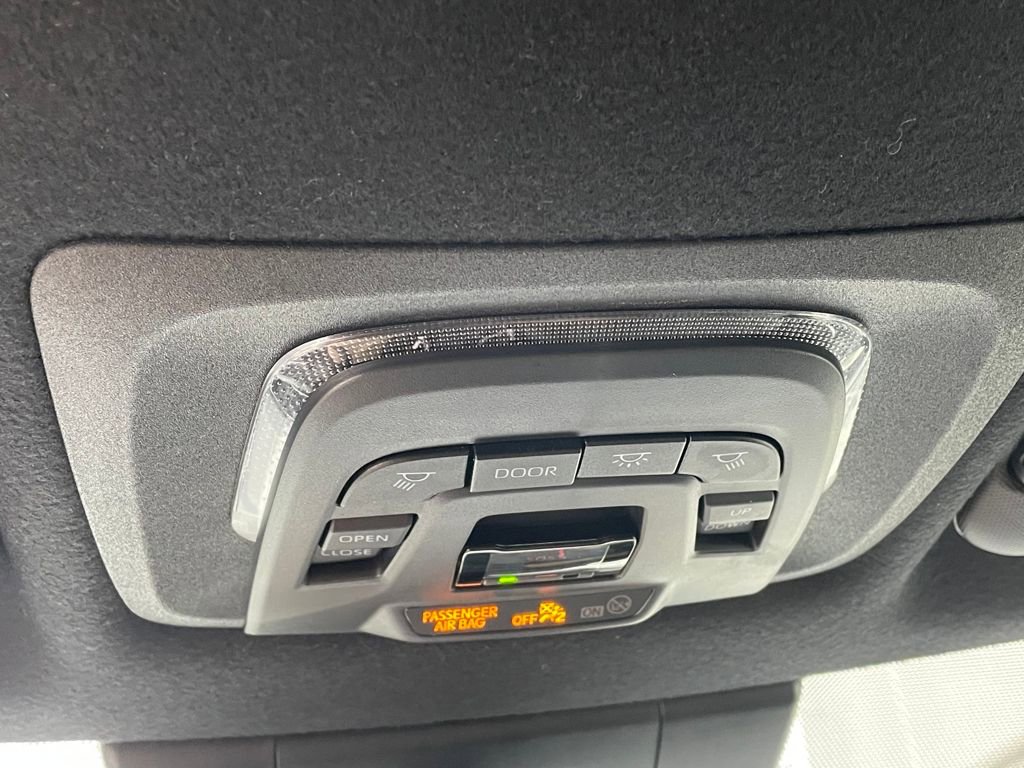 Used 2023 Toyota Corolla Cross XSE image 30