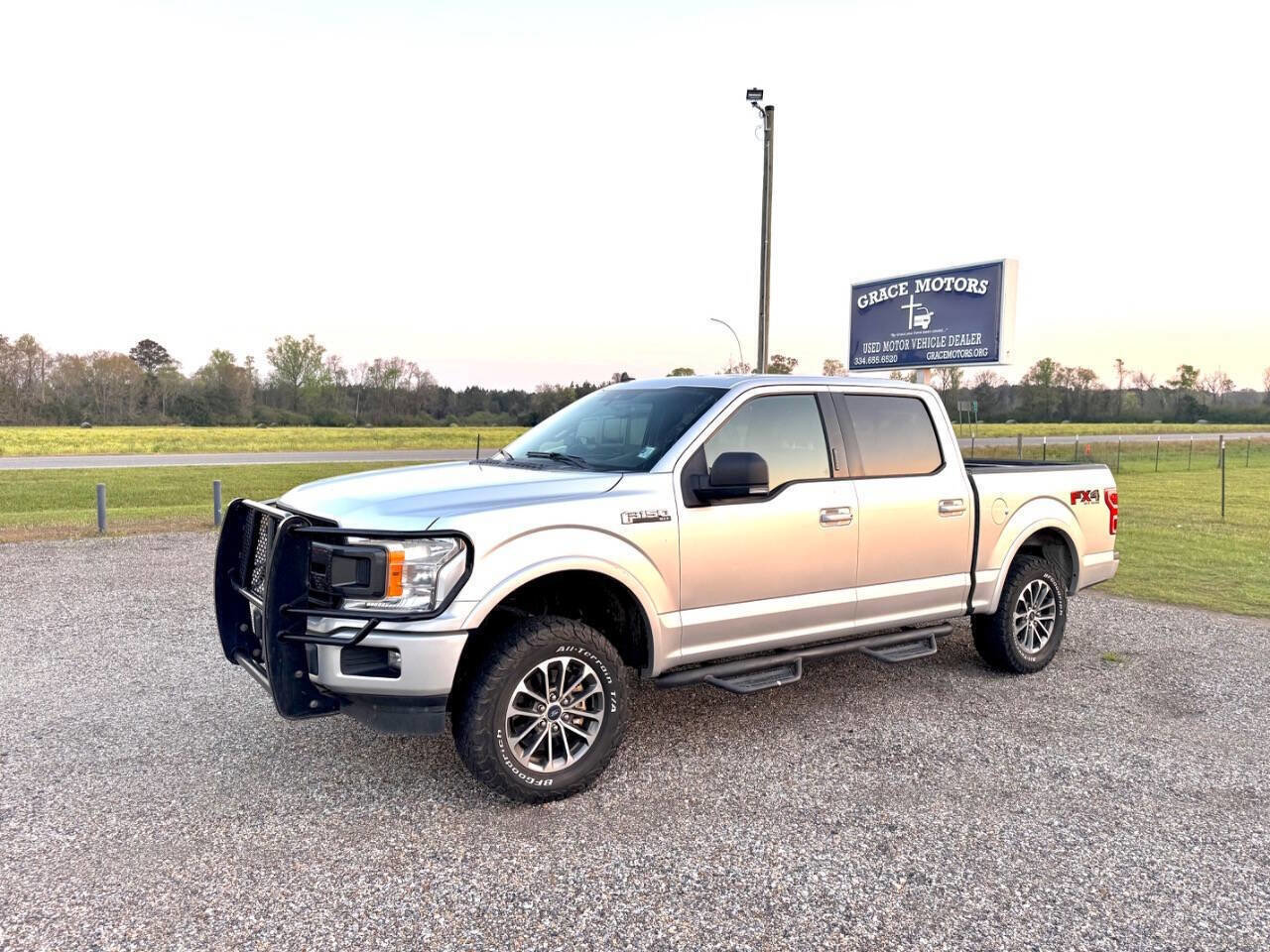 Used 2019 Ford F150 XLT w/ Equipment Group 302A Luxury image 2