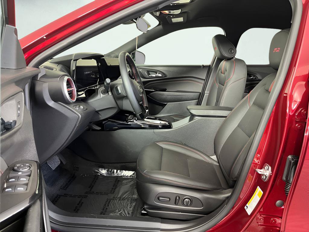 Used 2025 Chevrolet Trax RS w/ Driver Confidence Package FWD image 10