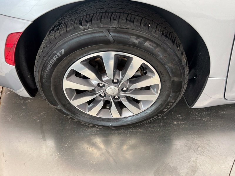Used 2019 Chrysler Pacifica Touring-L Plus FWD image 10