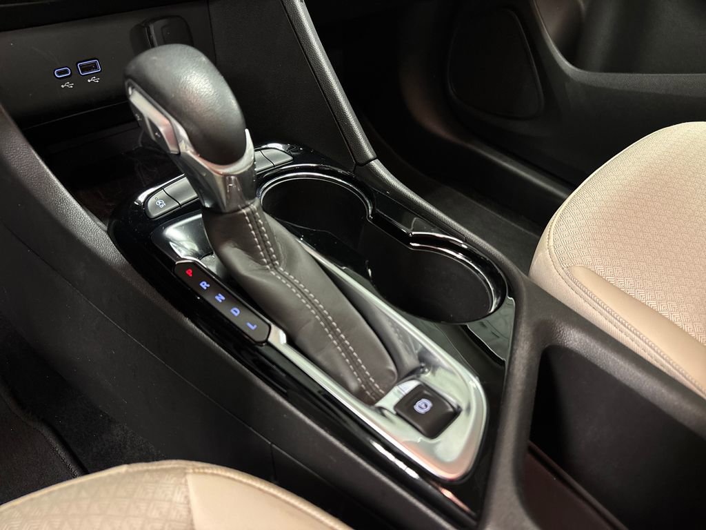 Used 2024 Buick Encore GX Preferred FWD image 38
