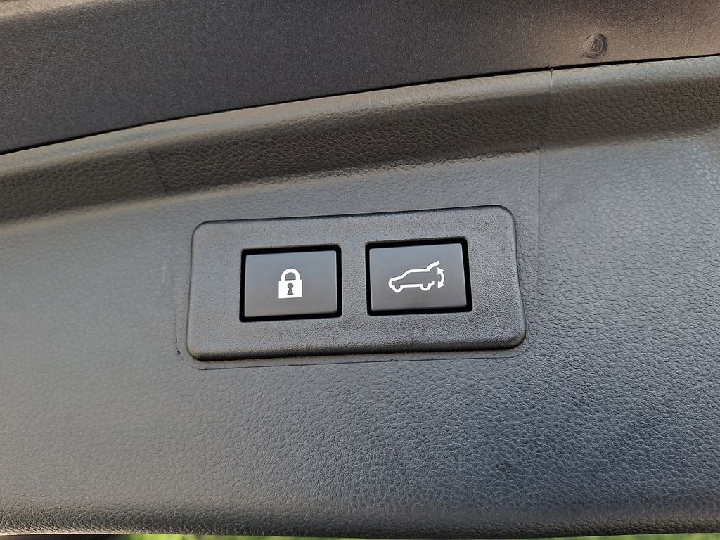 Used 2023 Subaru Outback Touring XT AWD/4WD image 29