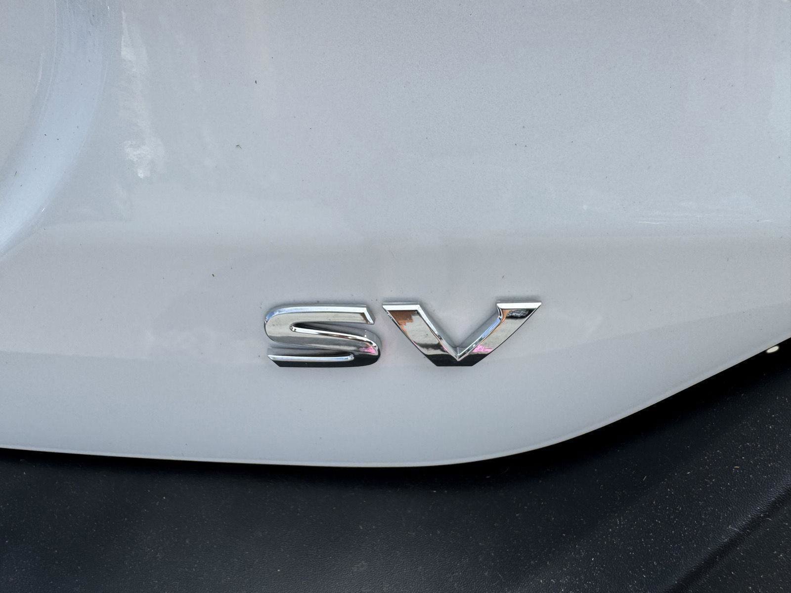 Used 2018 Nissan Kicks SV FWD image 26