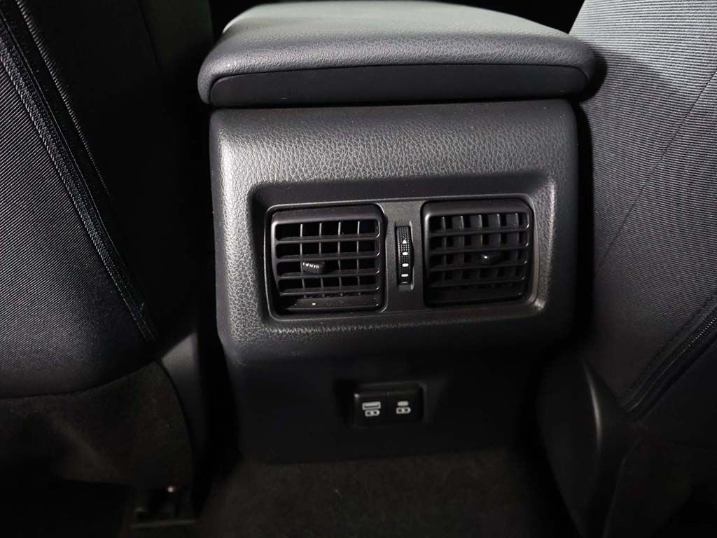 Used 2025 Toyota Camry LE FWD image 43