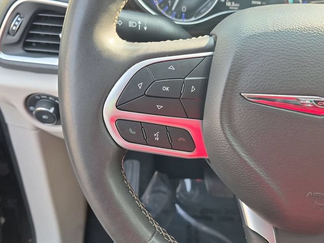 Used 2023 Chrysler Pacifica Limited FWD image 19