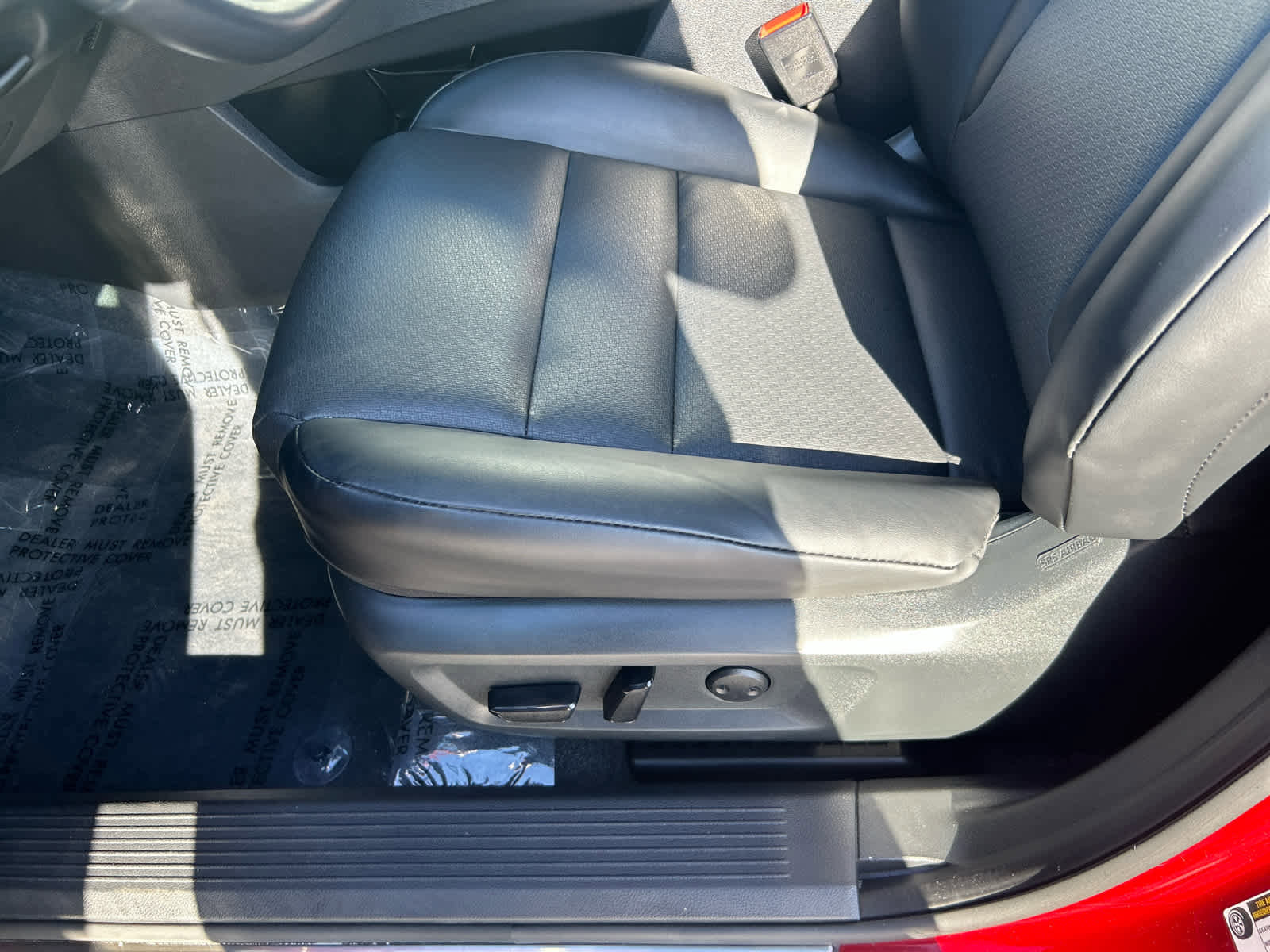 Used 2023 Nissan Rogue SV w/ SV Premium B Package image 11