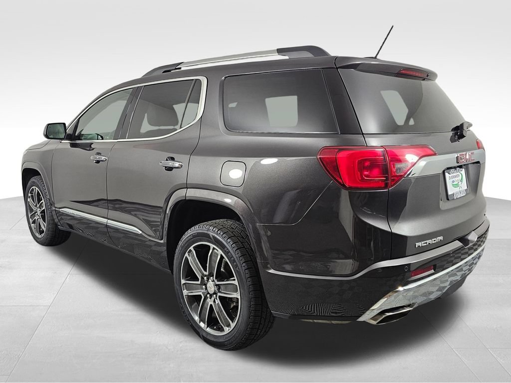 Used 2018 GMC Acadia Denali w/ Technology Package AWD/4WD image 5