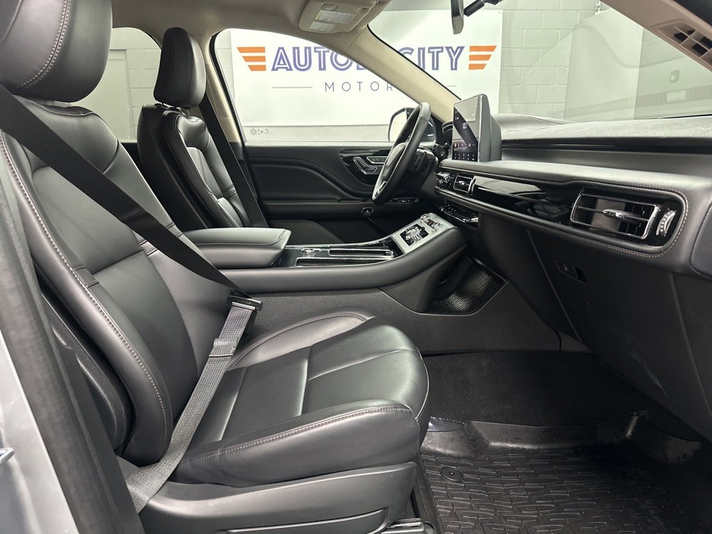 Used 2024 Lincoln Aviator AWD w/ Premium Package image 21