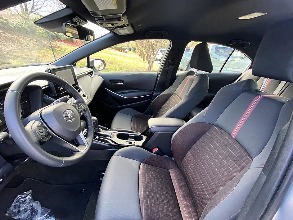 Used 2025 Toyota Corolla SE image 11