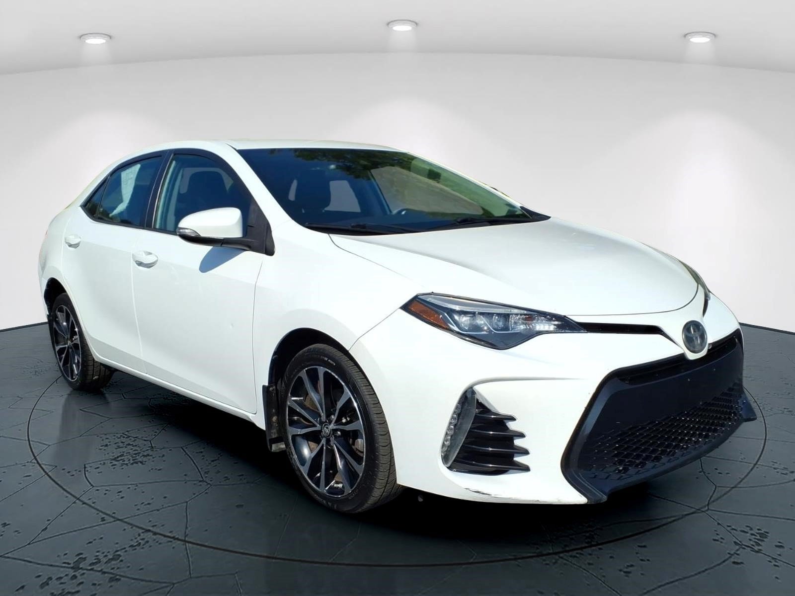 Used 2017 Toyota Corolla SE w/ SE Premium Package