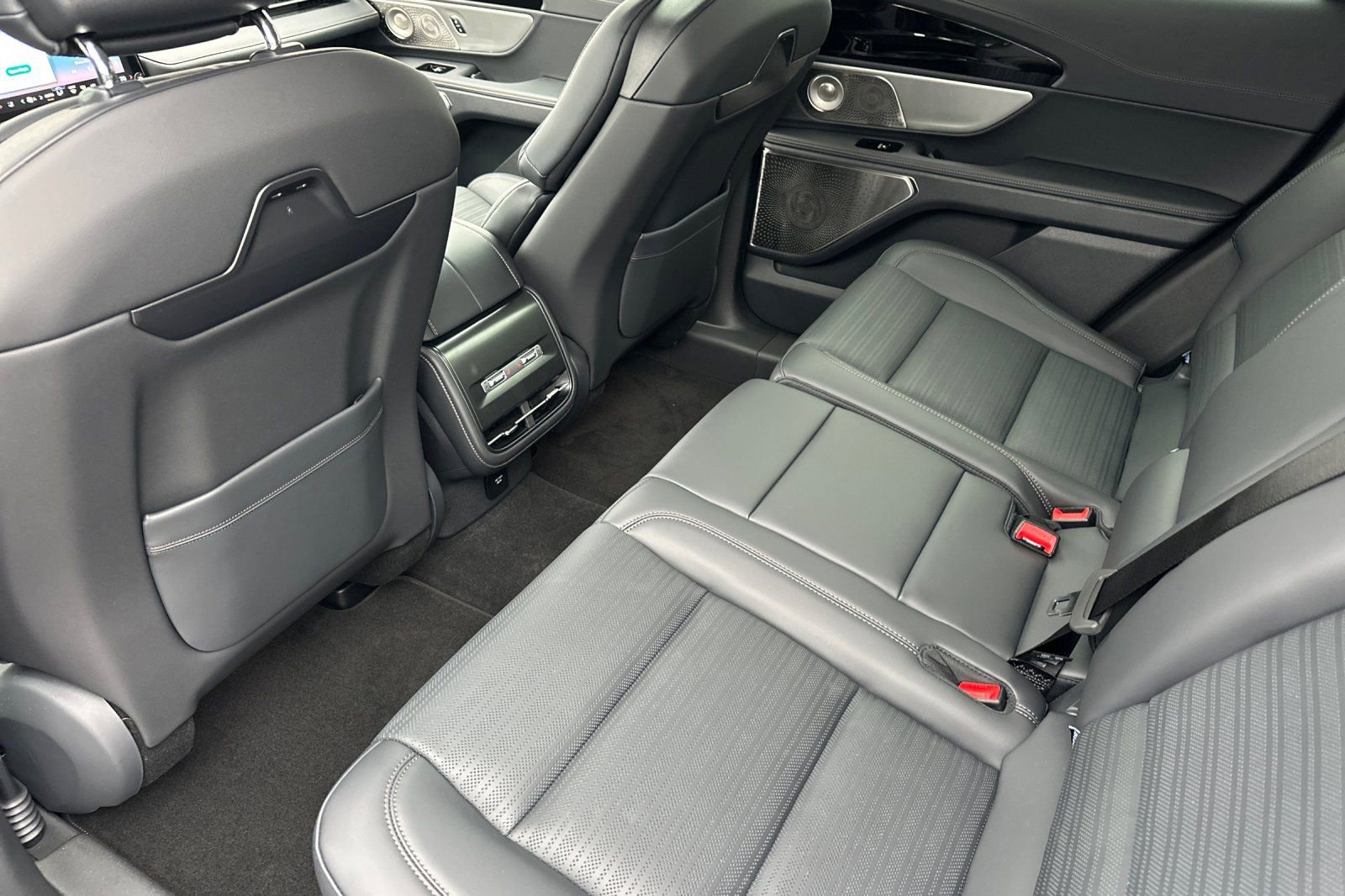 New 2026 Lincoln Nautilus Reserve image 10