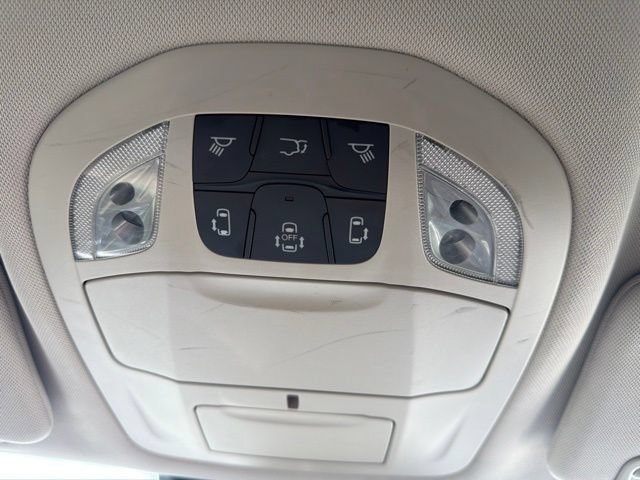 Used 2017 Chrysler Pacifica Touring-L Plus w/ Advanced Safetytec Group FWD image 44