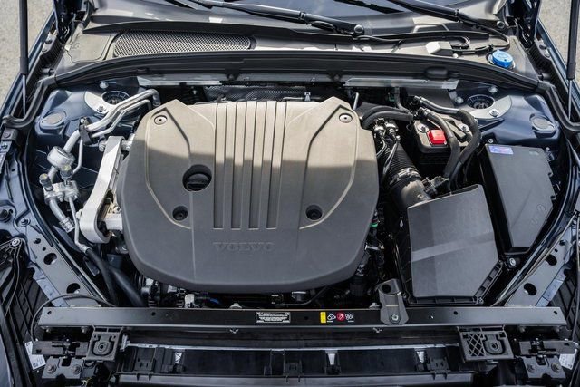 New 2026 Volvo V60 B5 Cross Country Plus w/ Protection Package Premier image 18