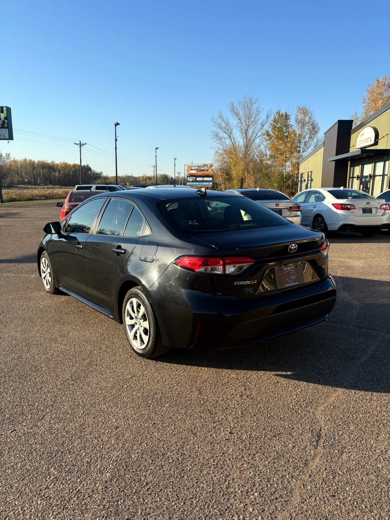 Used 2020 Toyota Corolla LE FWD image 7