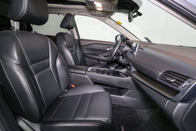 Used 2023 Nissan Rogue SV w/ SV Premium Package image 16