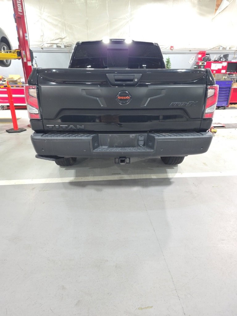 Used 2021 Nissan Titan PRO-4X w/ Pro-4x Convenience Package image 7