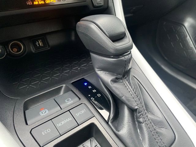 Used 2024 Toyota RAV4 LE image 18