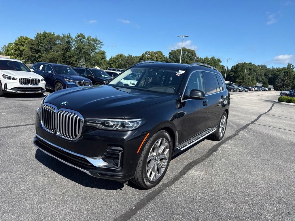 Used 2022 BMW X7 xDrive40i w/ Premium Package AWD/4WD image 3