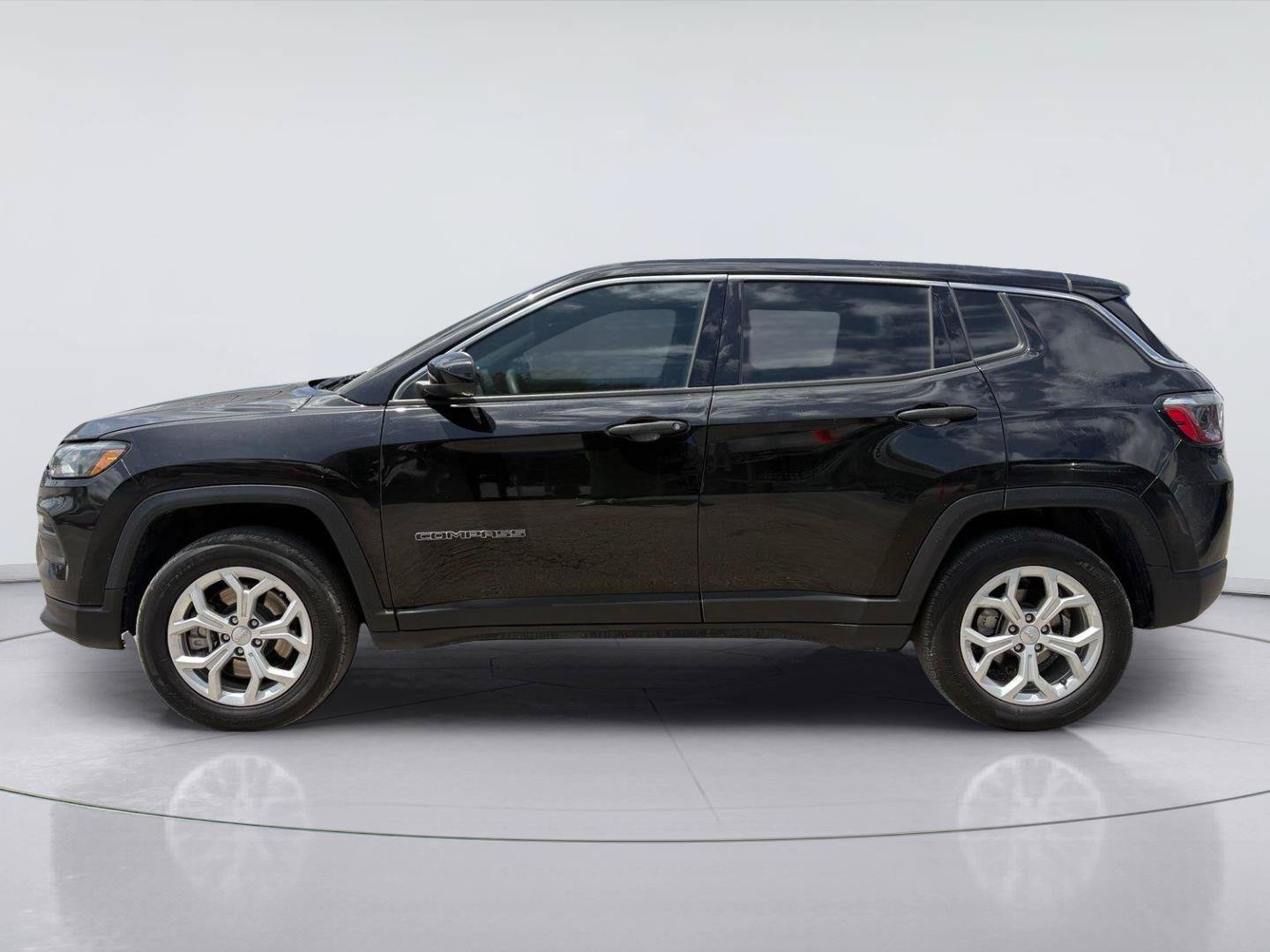Used 2024 Jeep Compass Sport AWD/4WD image 8