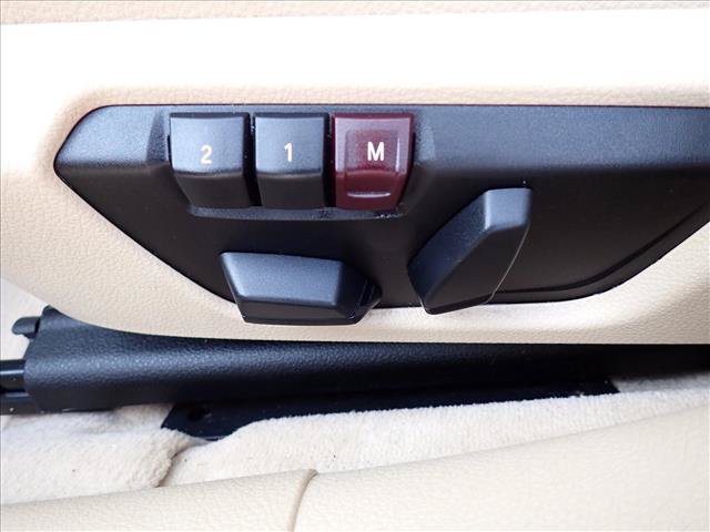 Used 2014 BMW 328i xDrive Sedan AWD/4WD image 11