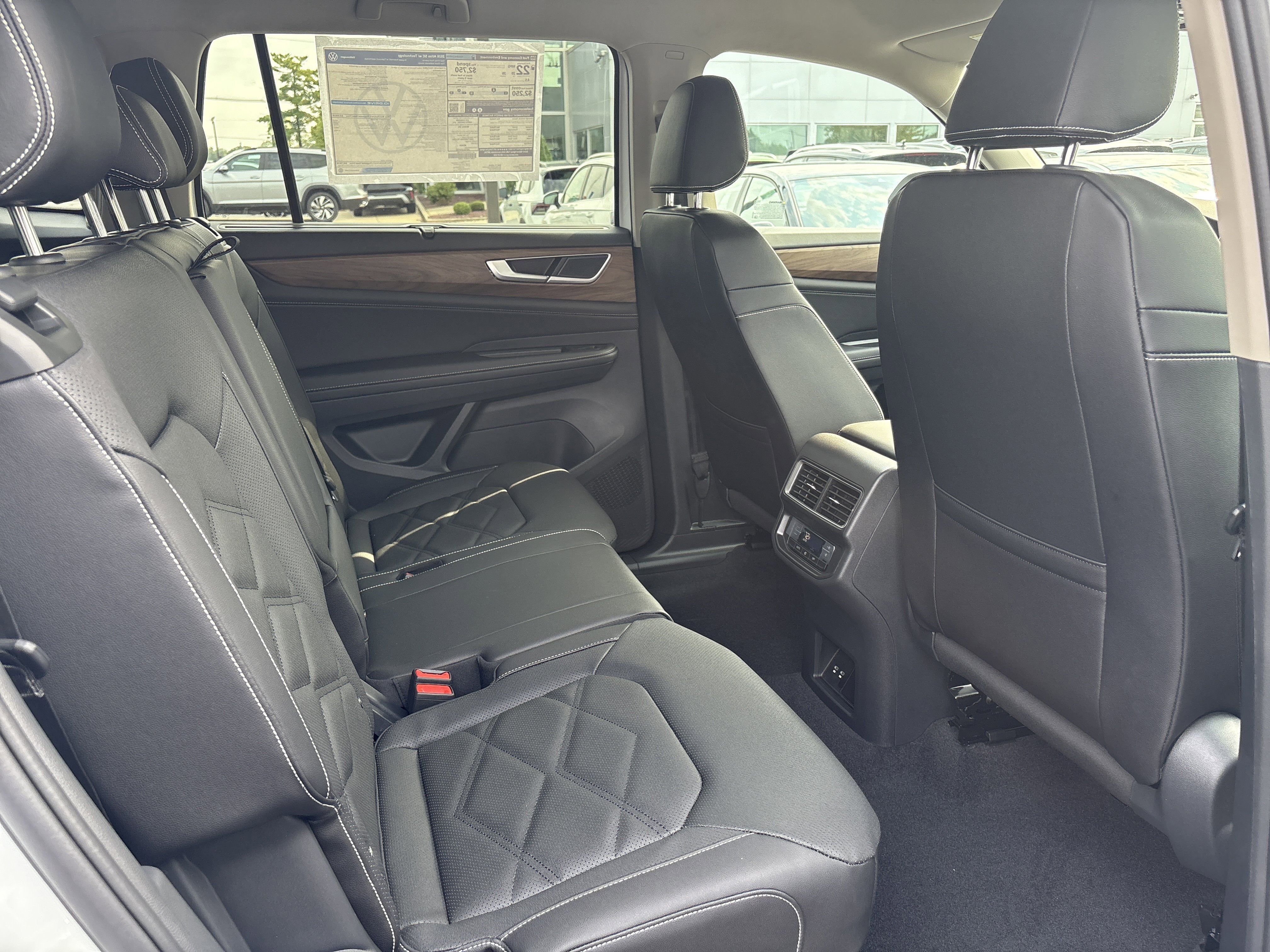 New 2026 Volkswagen Atlas SE image 24