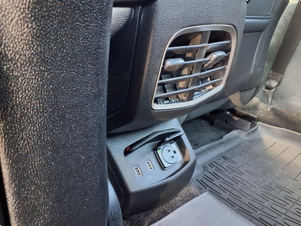 Used 2017 Lincoln MKZ Reserve image 32