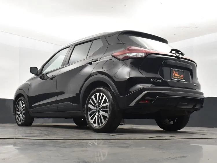 Used 2024 Nissan Kicks SV FWD image 12