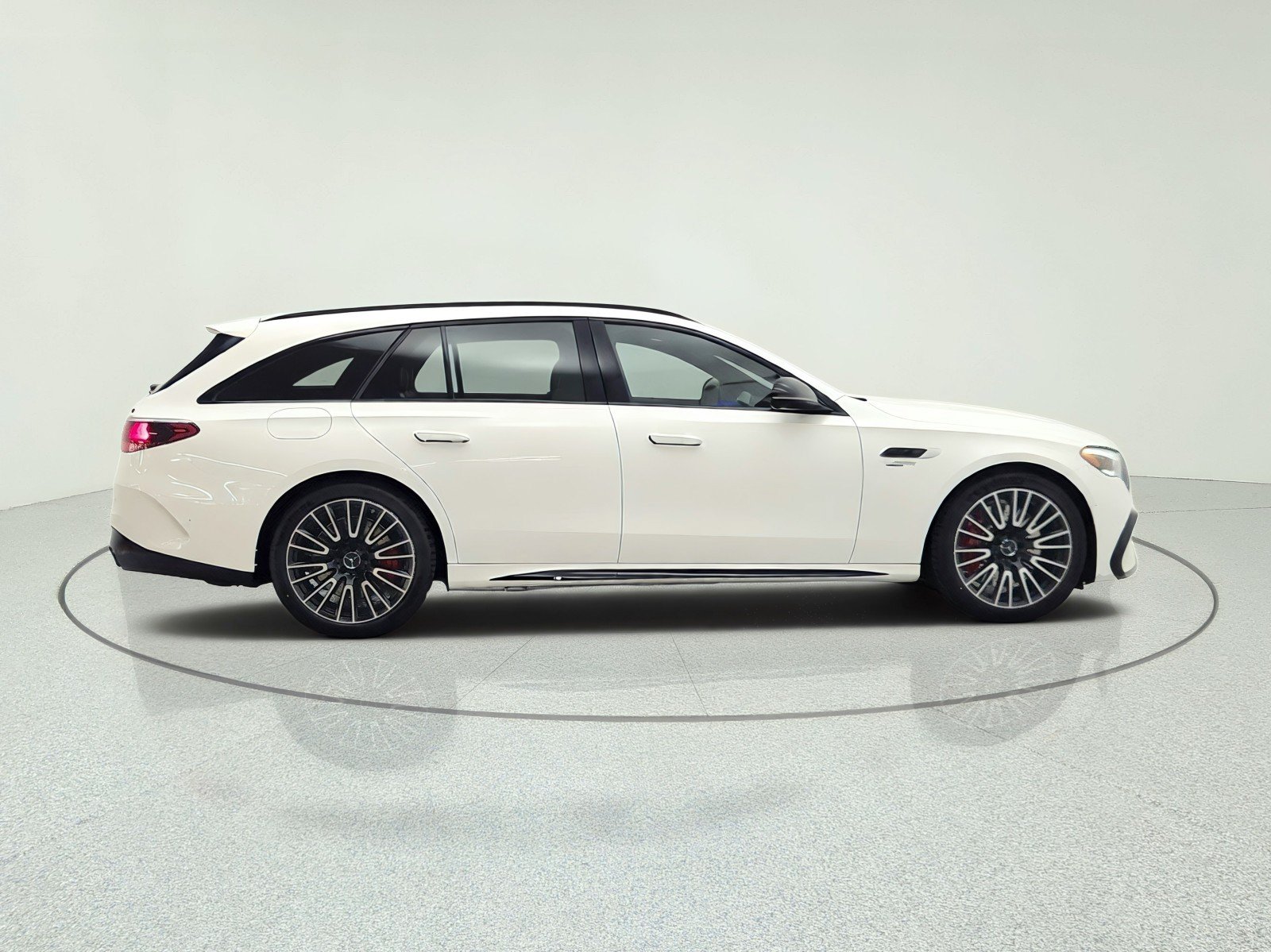 New 2026 Mercedes-Benz E 53 AMG e 4MATIC Wagon image 4