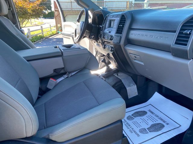 Used 2017 Ford F250 XL w/ Power Equipment Group AWD/4WD image 19