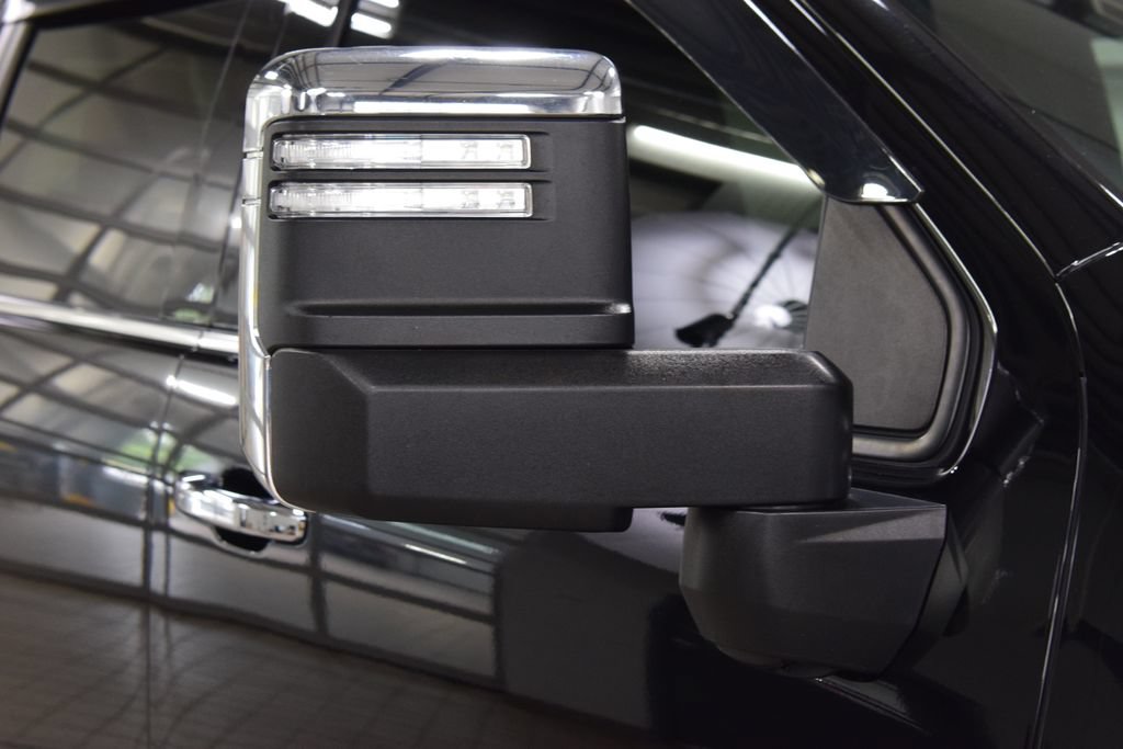 Used 2024 Chevrolet Silverado 3500 High Country w/ High Country Premium Package AWD/4WD image 19