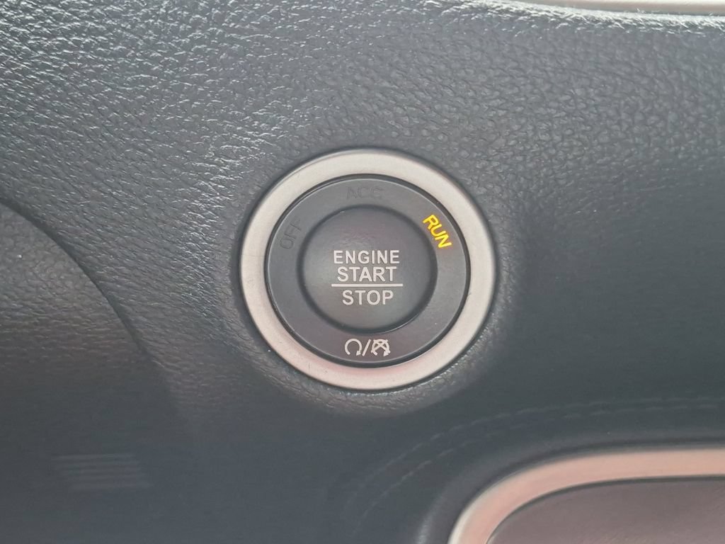 Used 2022 Dodge Challenger GT RWD image 21