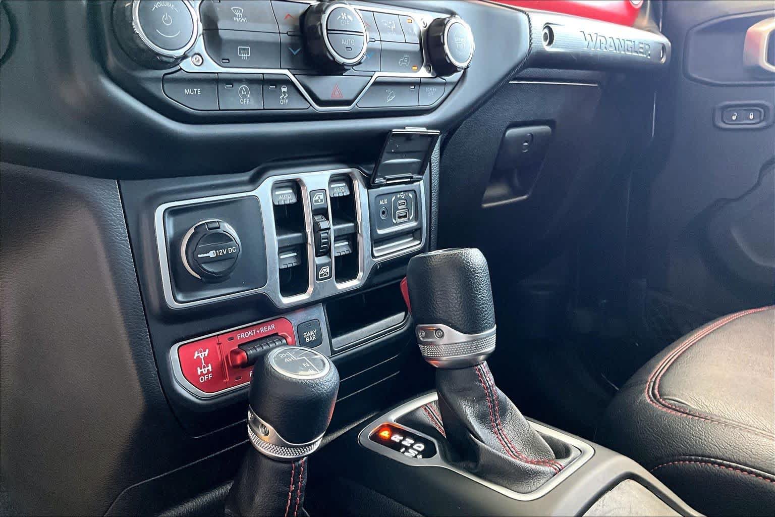 Used 2018 Jeep Wrangler Unlimited Rubicon AWD/4WD image 31