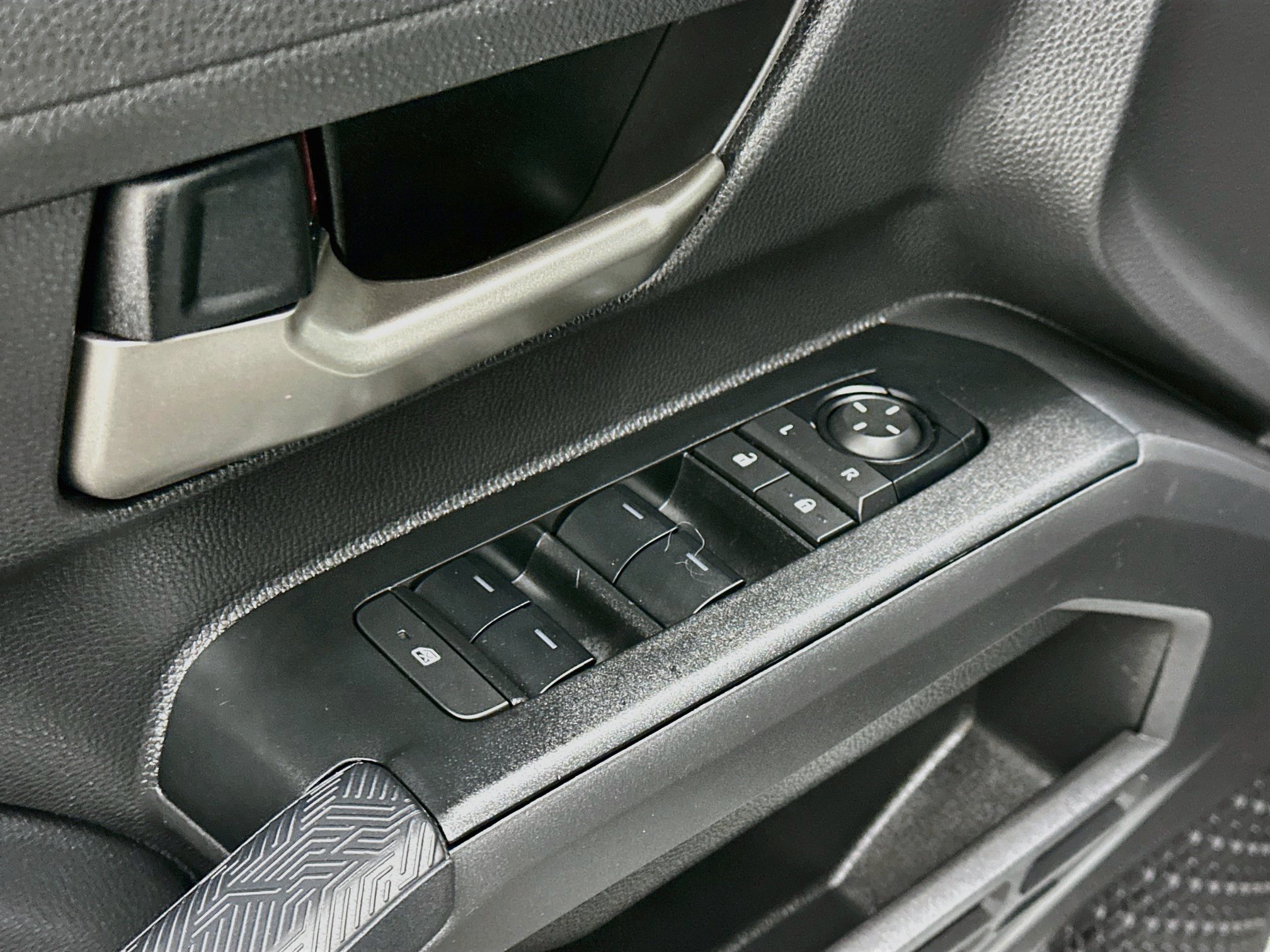 Used 2024 Toyota Tacoma TRD Off-Road AWD/4WD image 15
