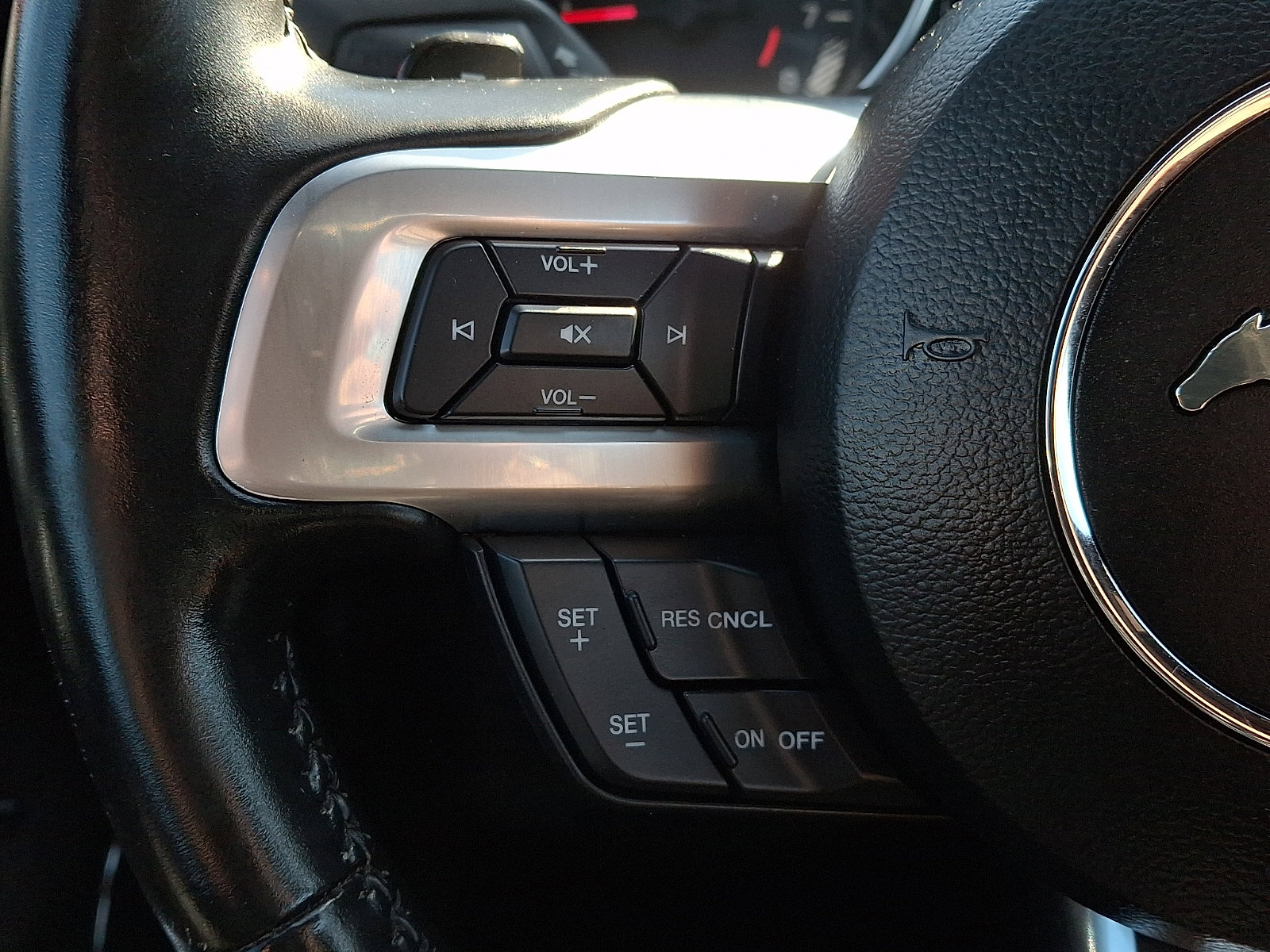 Certified 2019 Ford Mustang GT Premium w/ Black Accent Package image 24