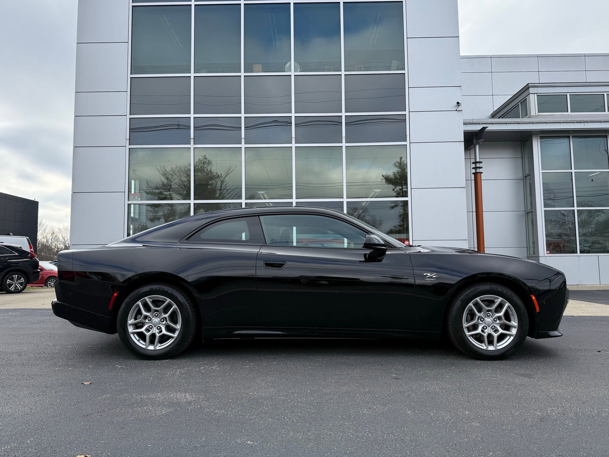 Used 2025 Dodge Charger R/T w/ Quick Order Package 25M R/T image 5