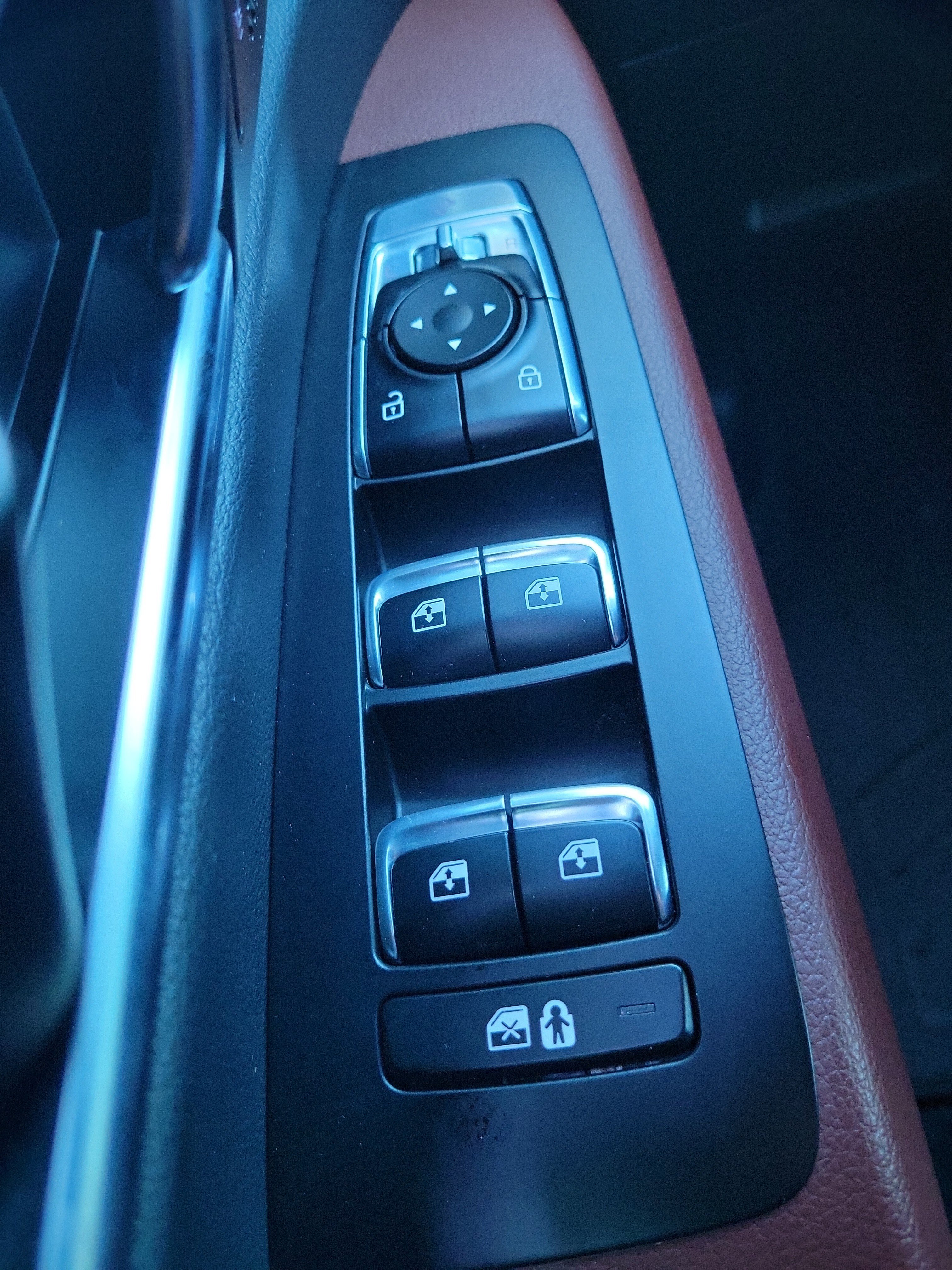 Used 2024 Kia Telluride SX Prestige w/ Towing Package AWD/4WD image 23