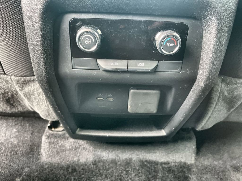 Certified 2024 Chevrolet Traverse LT image 20