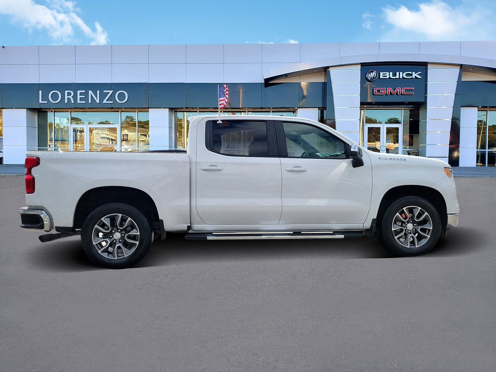 Used 2025 Chevrolet Silverado 1500 LT RWD image 4