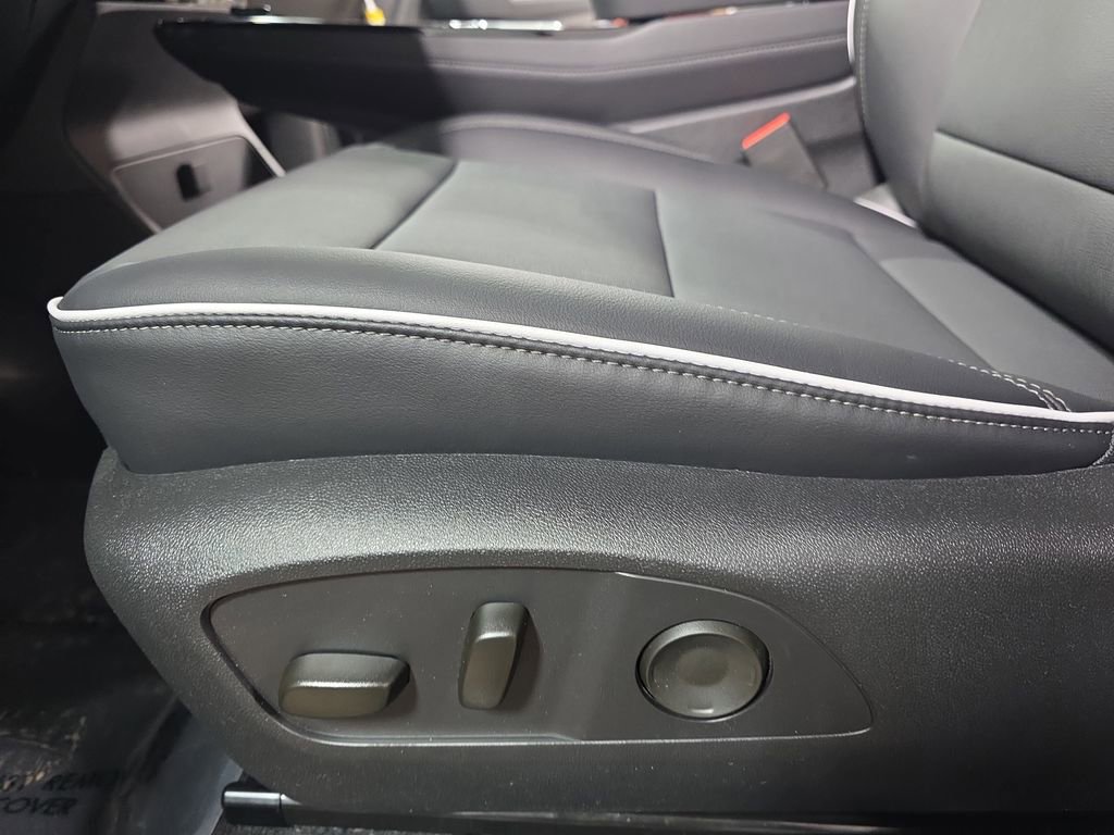 New 2026 Buick Enclave Preferred w/ Power Package FWD image 31