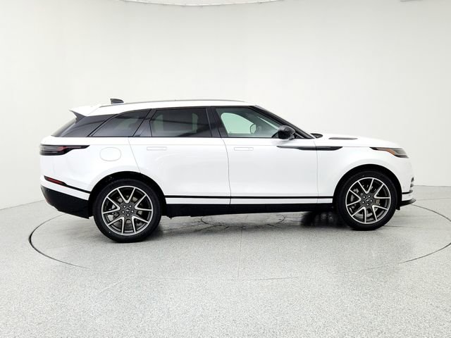New 2026 Land Rover Range Rover Velar Dynamic SE image 4