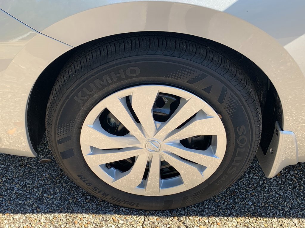 New 2025 Nissan Versa S image 6