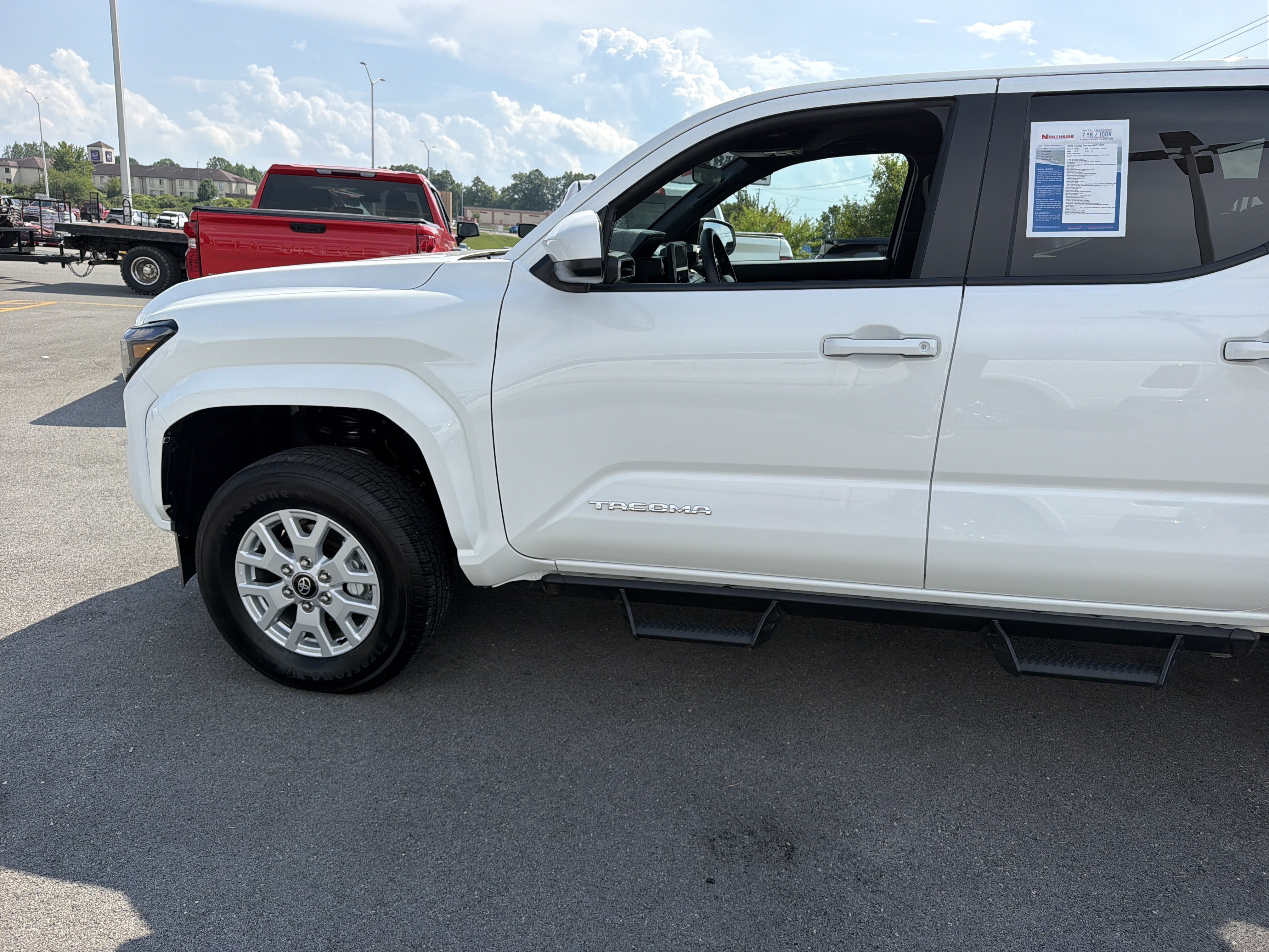 Used 2025 Toyota Tacoma SR5 AWD/4WD image 12