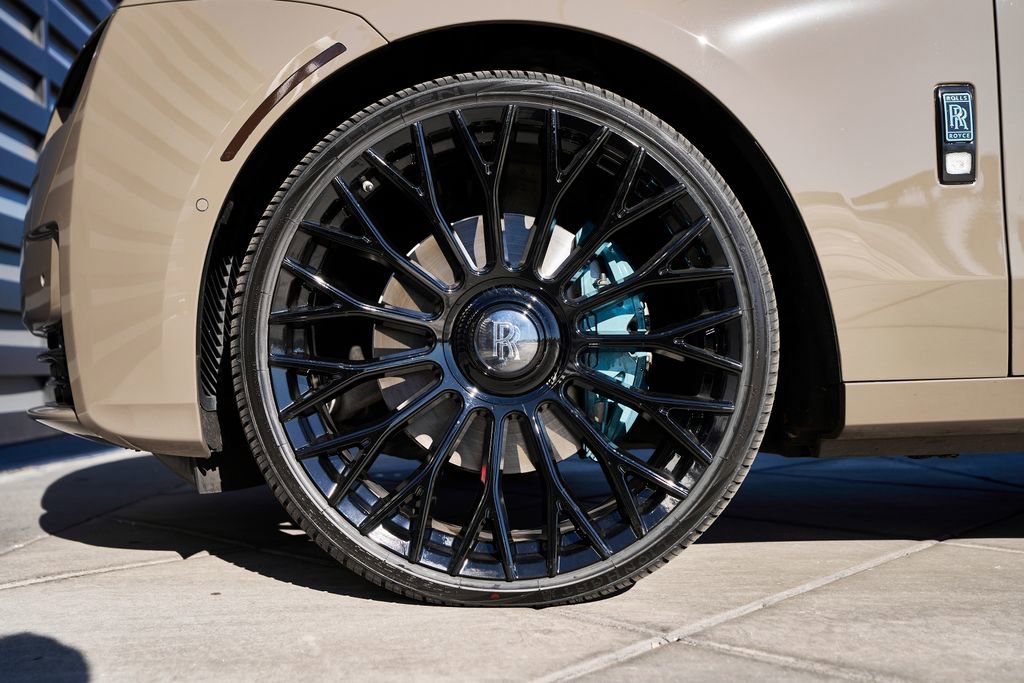Used 2025 Rolls-Royce Ghost AWD/4WD image 3