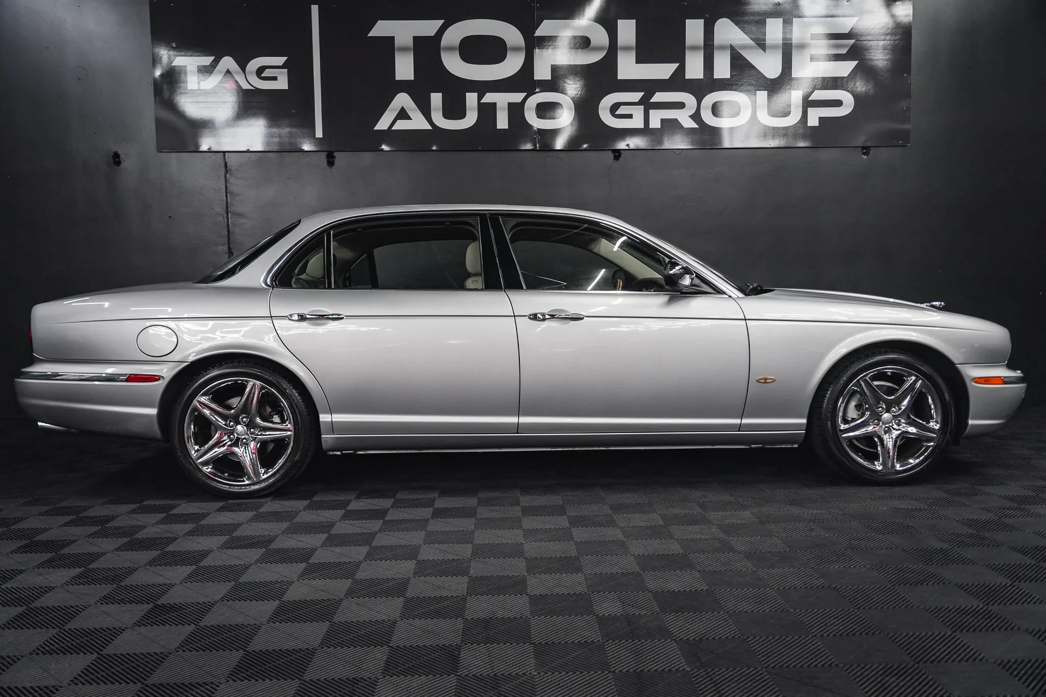 Used 2006 Jaguar XJ Vanden Plas RWD image 14