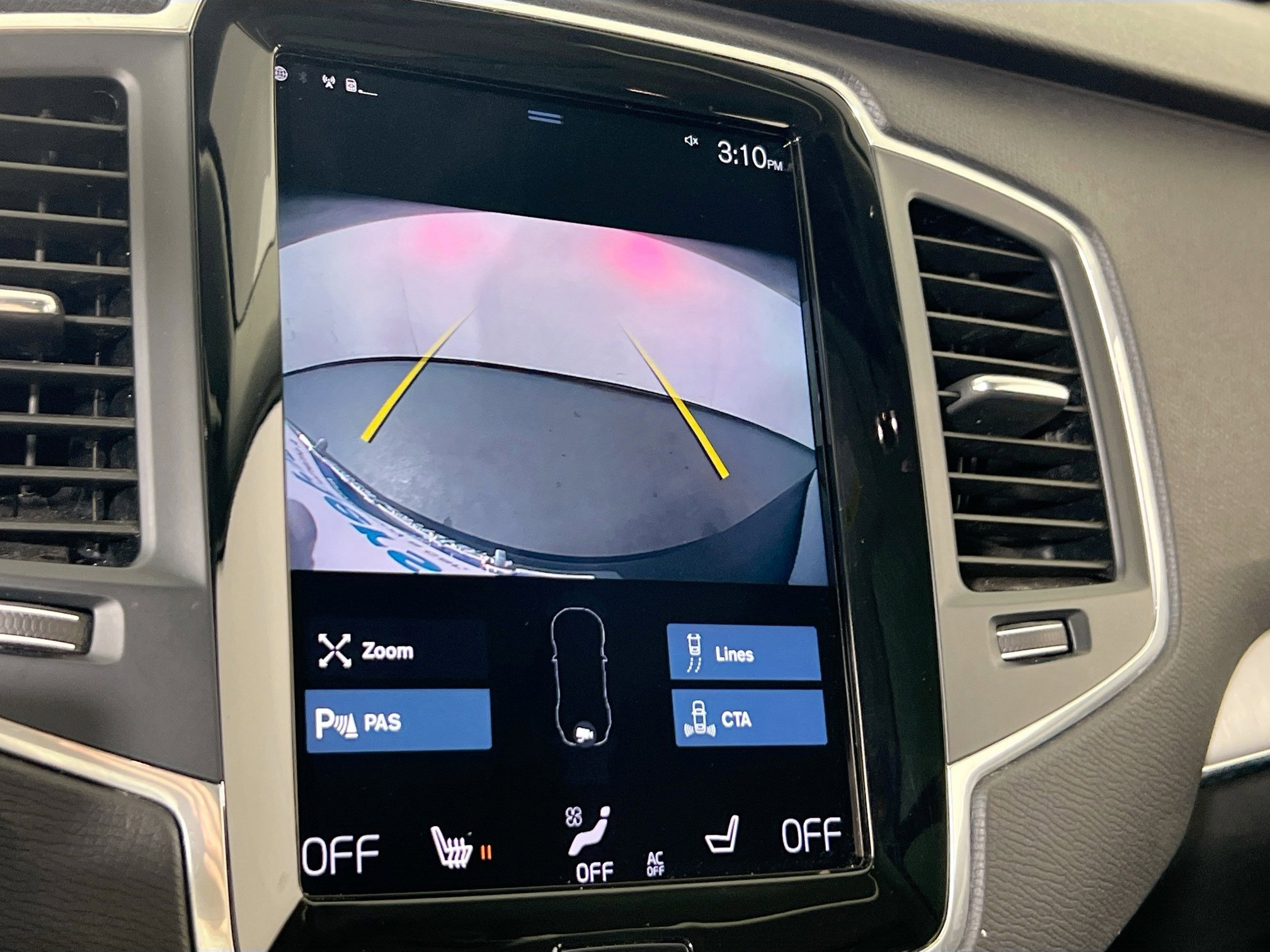 Used 2022 Volvo XC90 T5 Momentum w/ Climate Package image 13