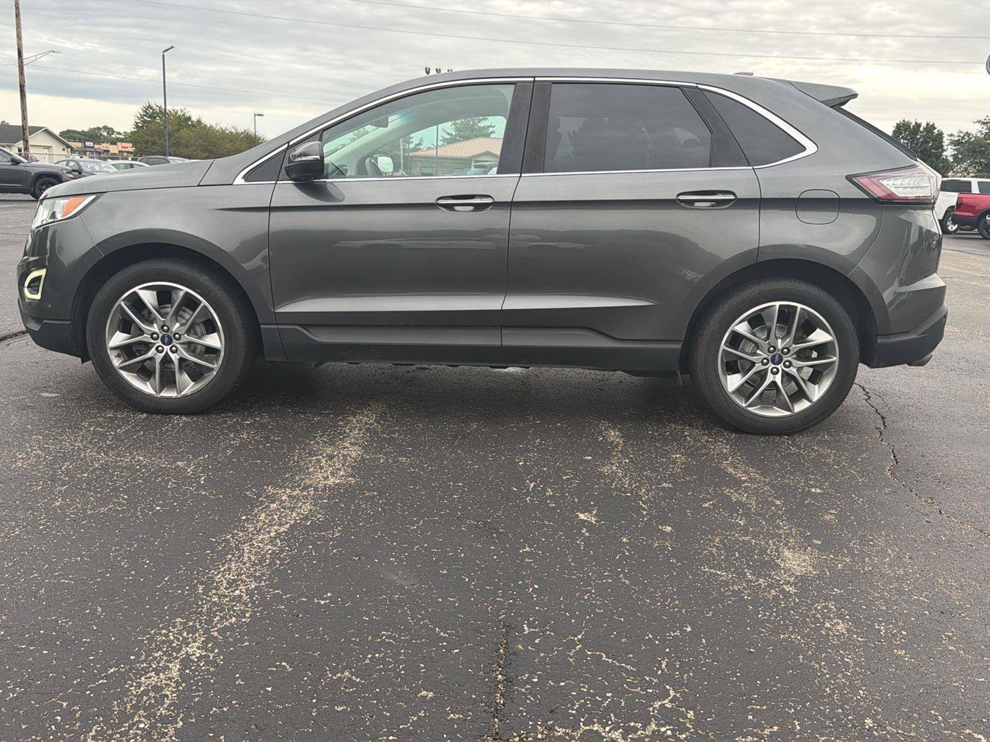 Used 2015 Ford Edge Titanium w/ Equipment Group 301A FWD image 8